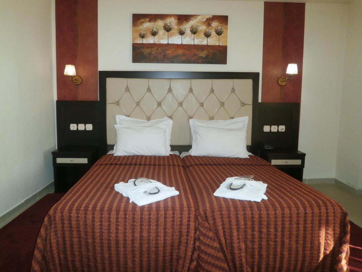 4 Epoxes Hotel Spa Káto Loutrákion Zimmer foto