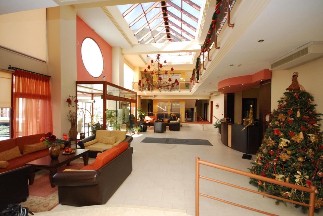 4 Epoxes Hotel Spa Káto Loutrákion Exterior foto
